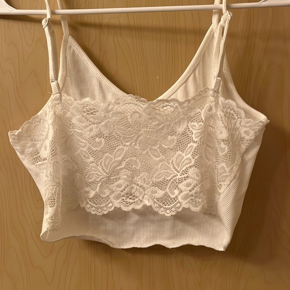 medium, White lace back crop tank top - Picture 2 of 2